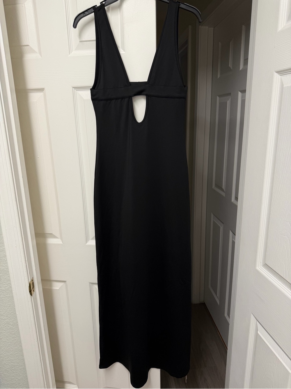 NWT COMMENSE Solid Cutout Cami Maxi Dress Black Size S - Picture 6 of 12